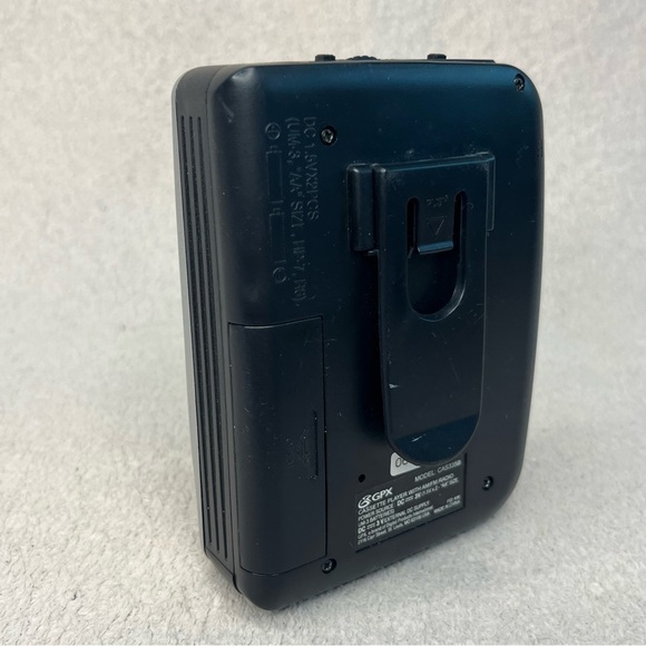 Vintage GPX Personal Cassette Tape Player AM/FM Radio-Black-Model CAS335B-Vtg- - Picture 3 of 9
